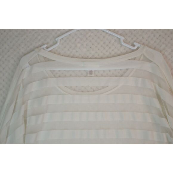 Six Degrees of Separation Women's Medium White Sheer Back Hi Low Top - Picture 6 of 11